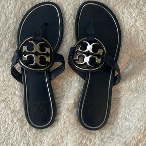 Tory Burch
Worn a couple times